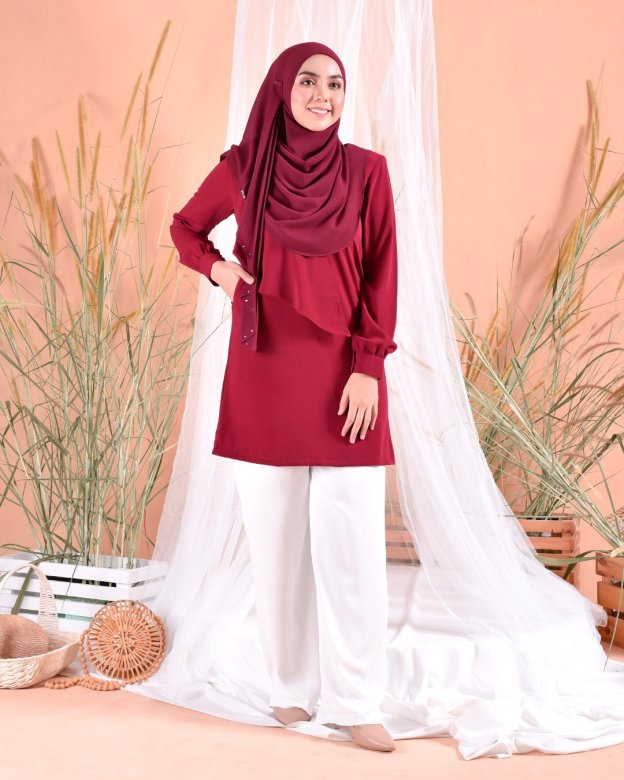 Blouse Ruffle Naomi - Ruby Red