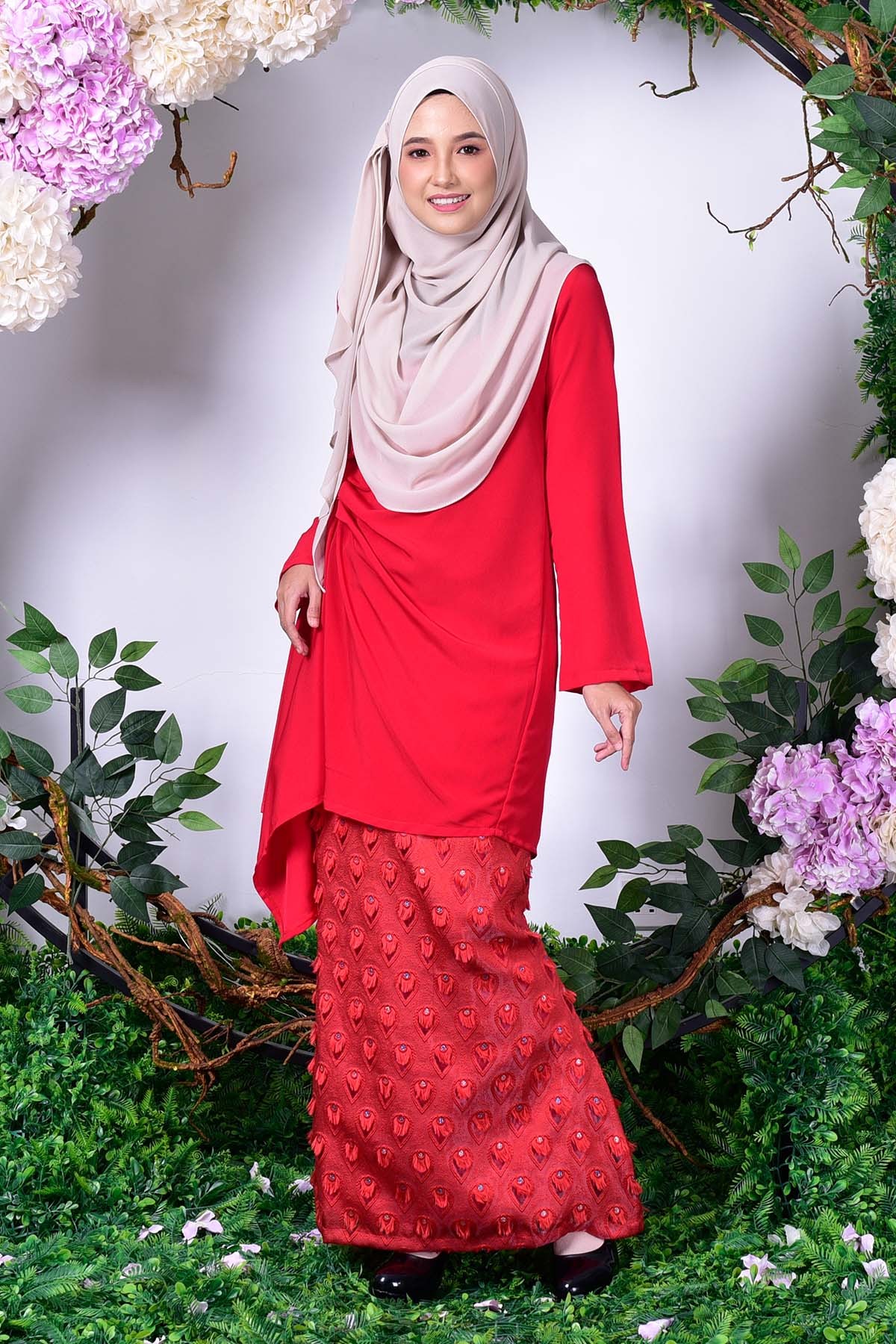 Baju Kurung Erine Waterfall - Scarlet Red