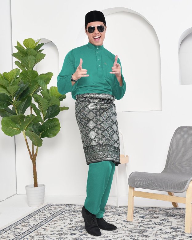 Baju Melayu Adam Regular Fit - Lush Green