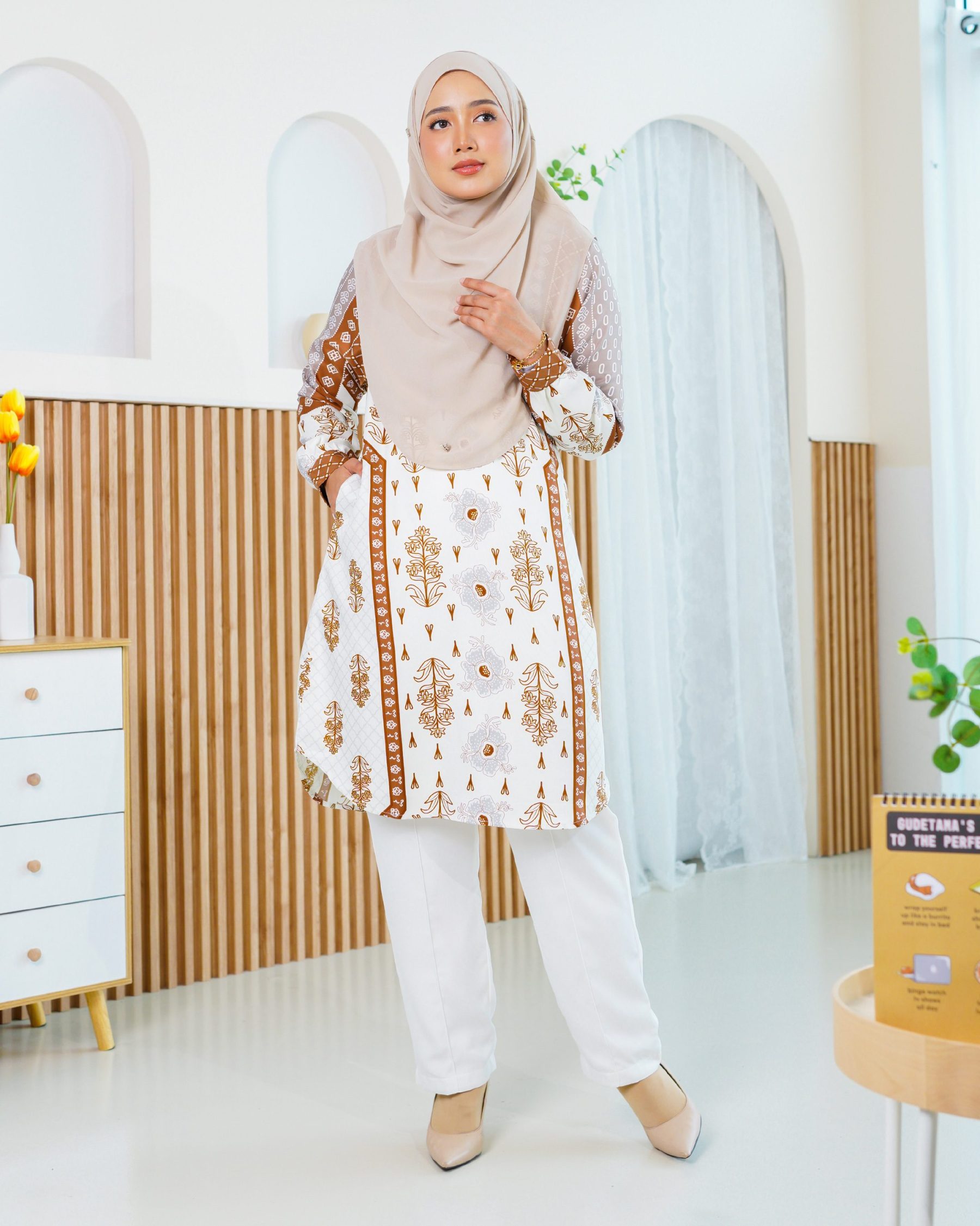 Blouse Iryani - Cinnamon Snow