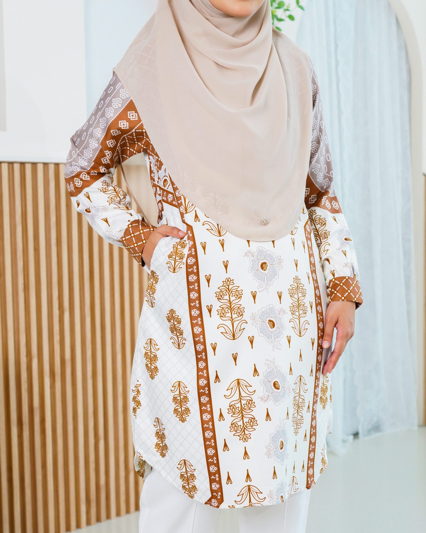 Blouse Iryani - Cinnamon Snow