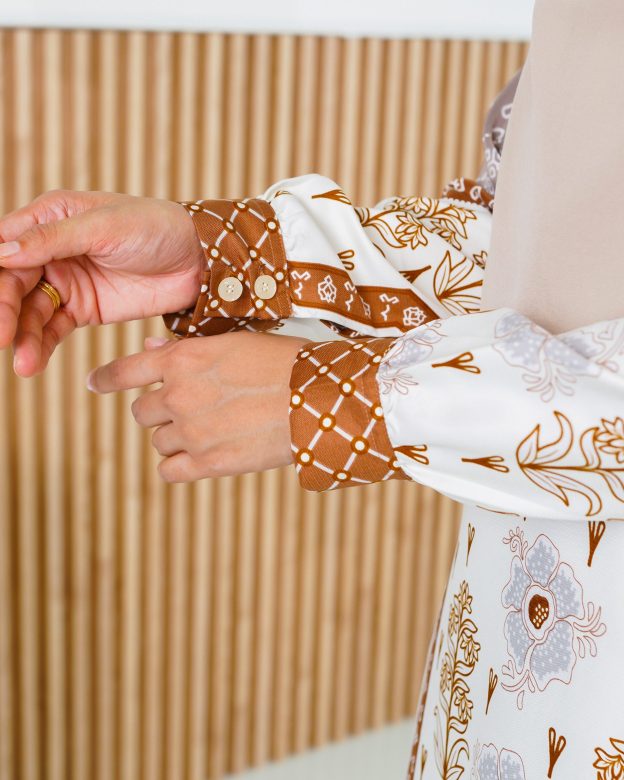 Blouse Iryani - Cinnamon Snow