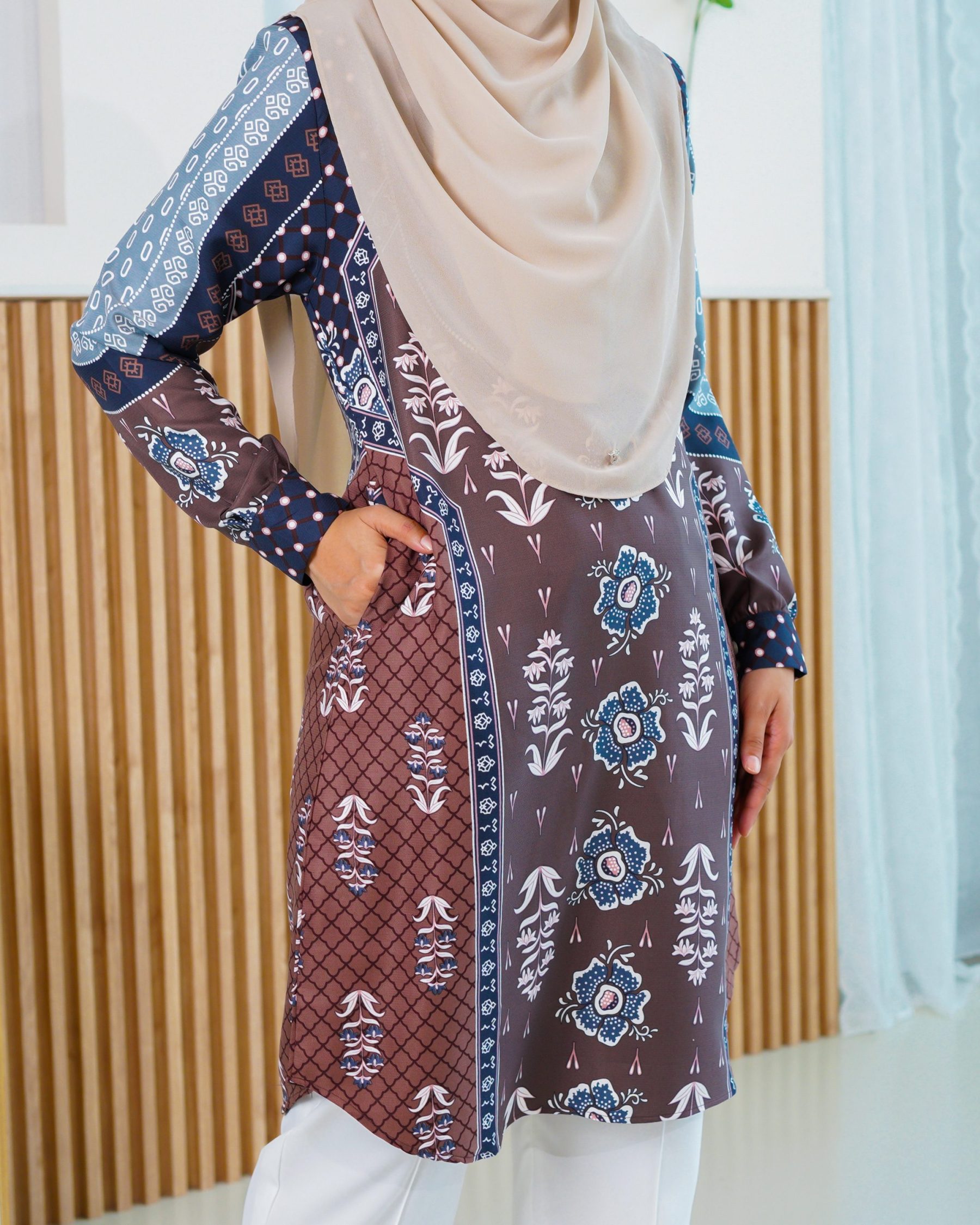 Blouse Iryani - Umber Brown