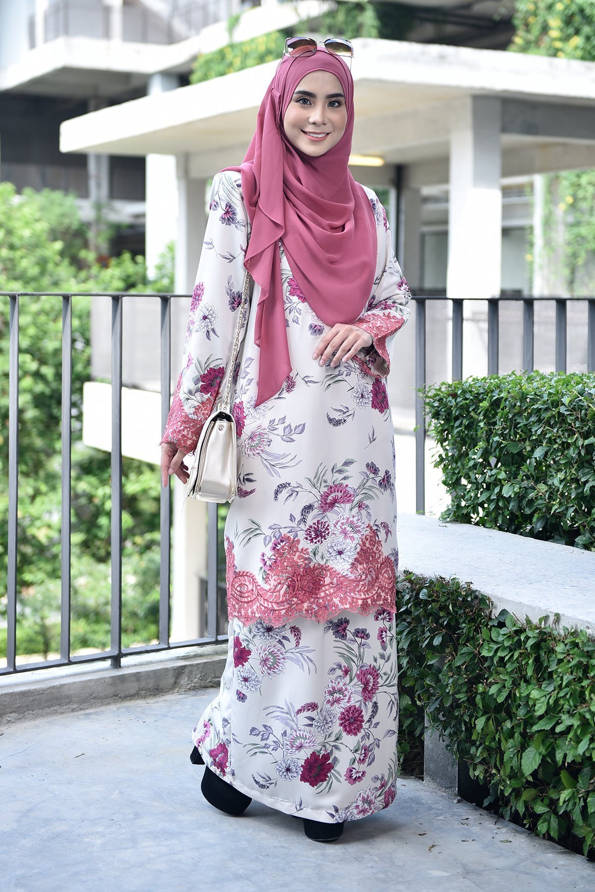 Baju Kurung Lace Damia - Pink