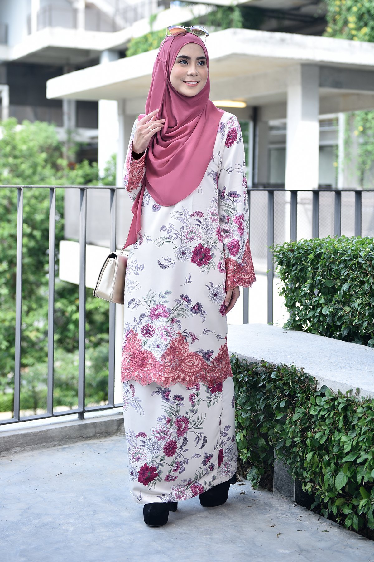 Baju Kurung Lace Damia - Pink