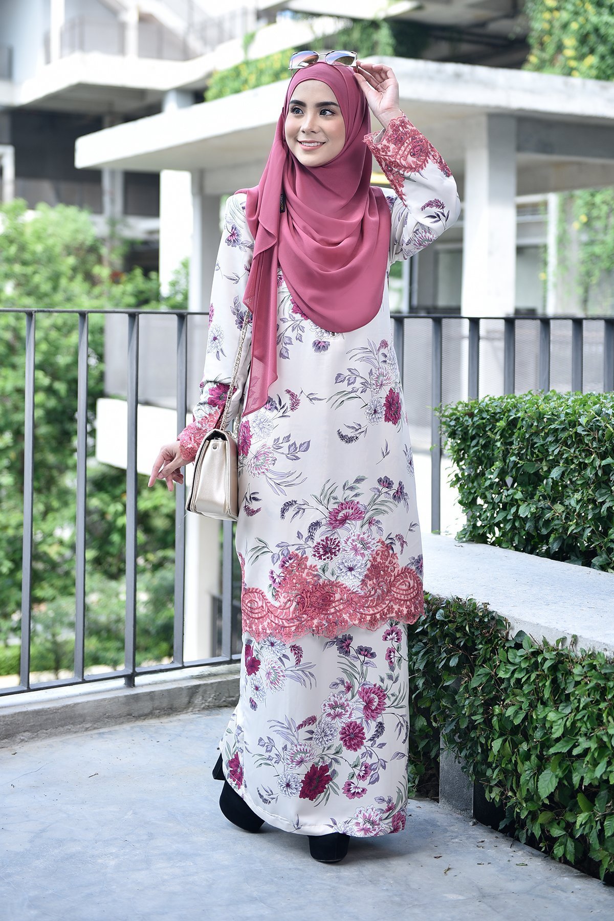 Baju Kurung Lace Damia - Pink