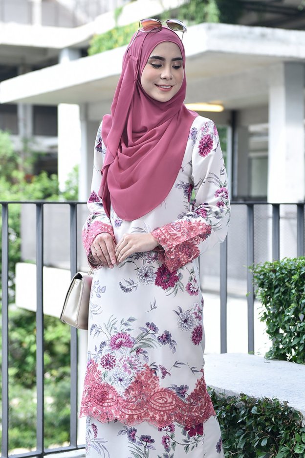 Baju Kurung Lace Damia - Pink