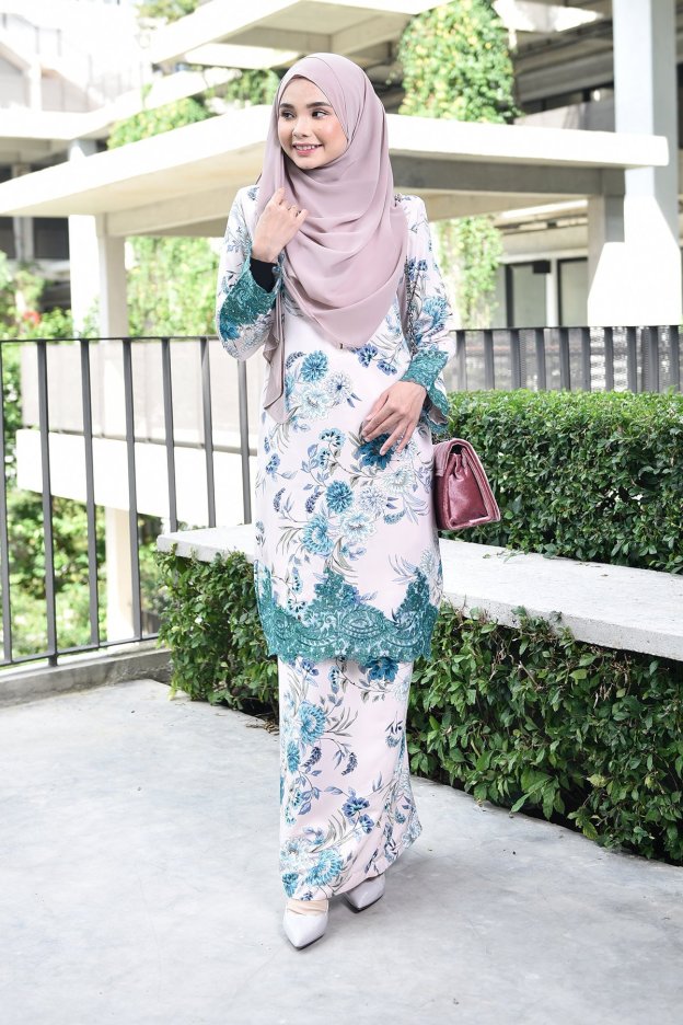 Baju Kurung Lace Damia - Cream