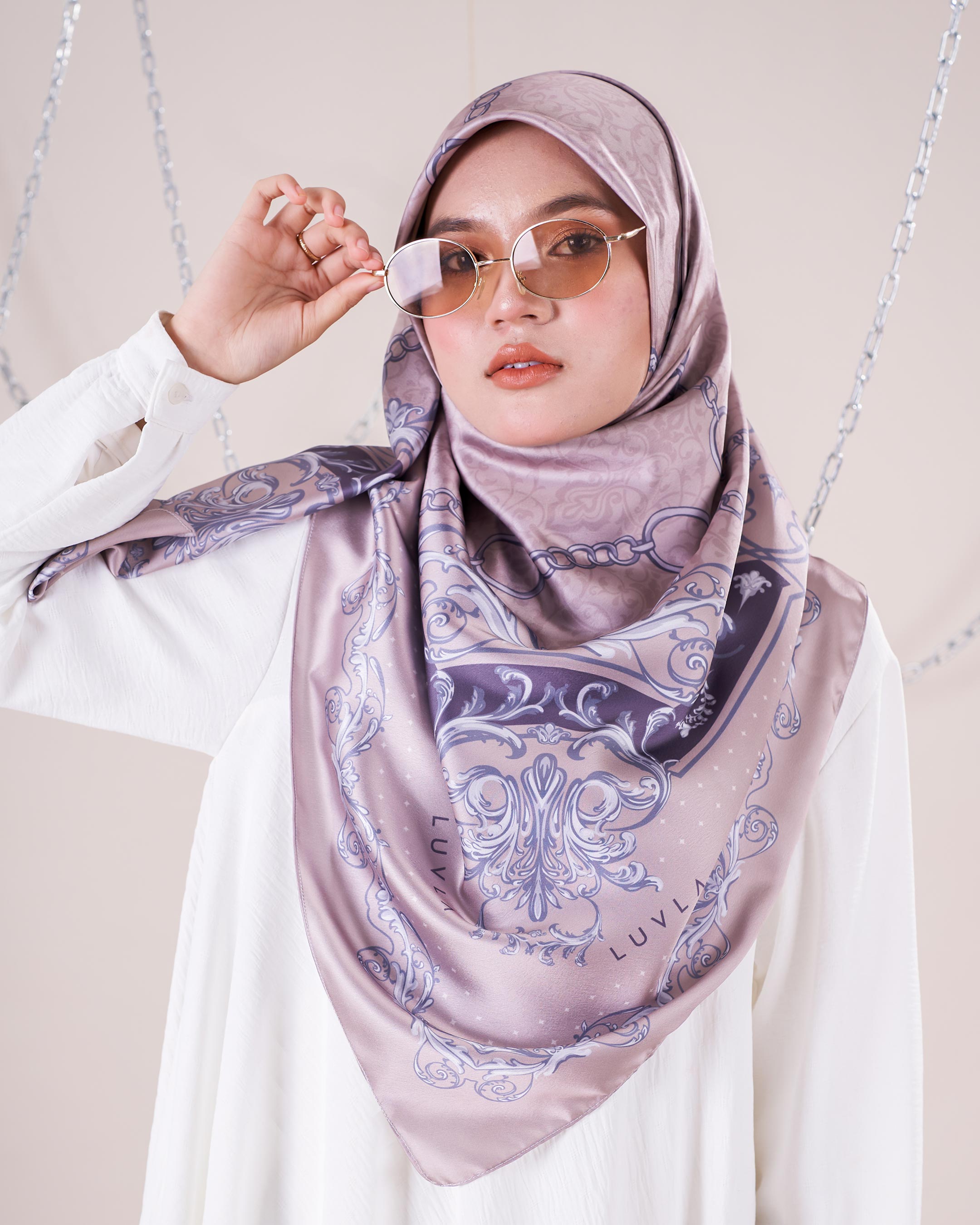 Tudung Bawal Satin Chainz