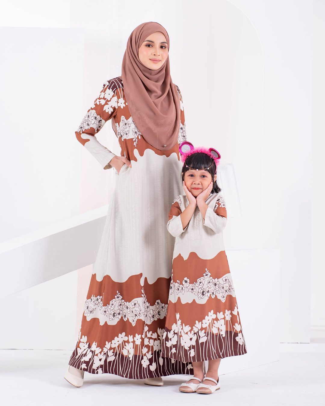 Abaya Rayyan Kids - Caramel Brown