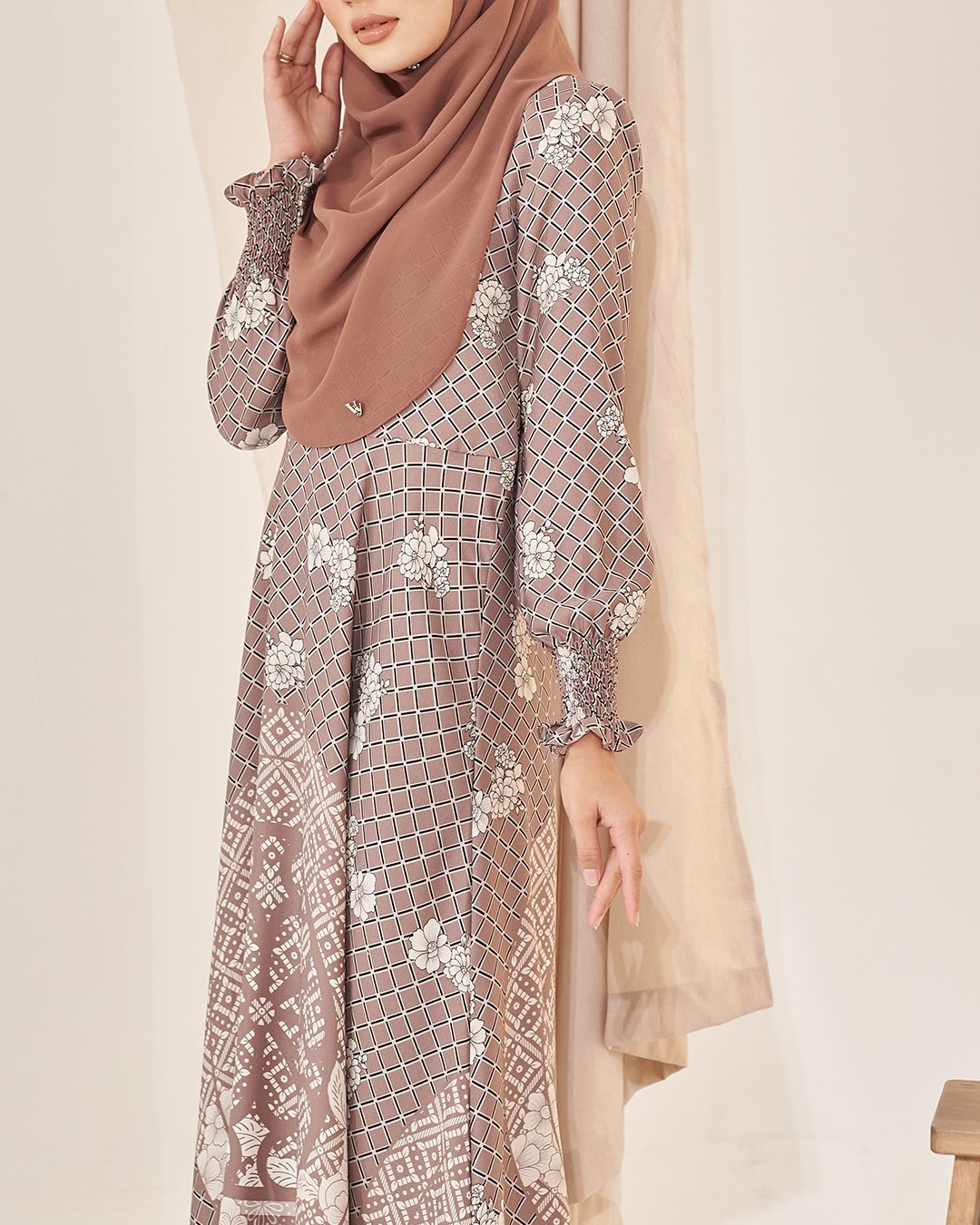 Dress Emilie - Matte Bronze