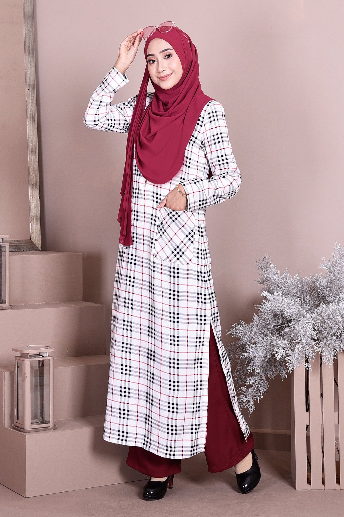 Dress Medi Long Slit Sandra - Sky White