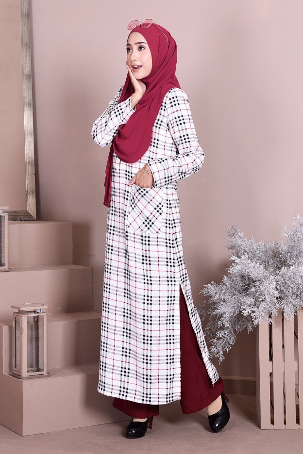 Dress Medi Long Slit Sandra - Sky White