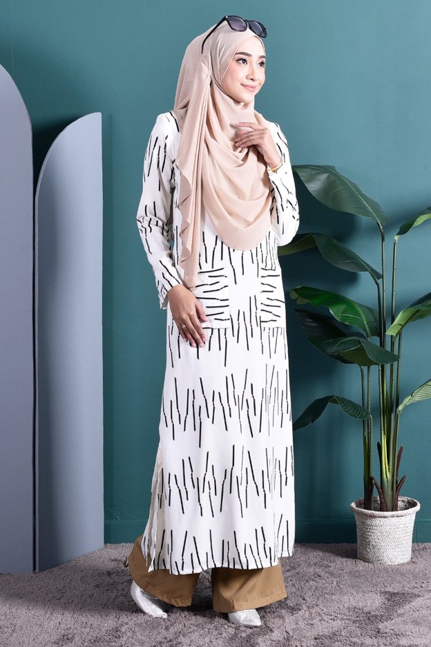 Dress Medi Long Slit Sienna - Creamy White