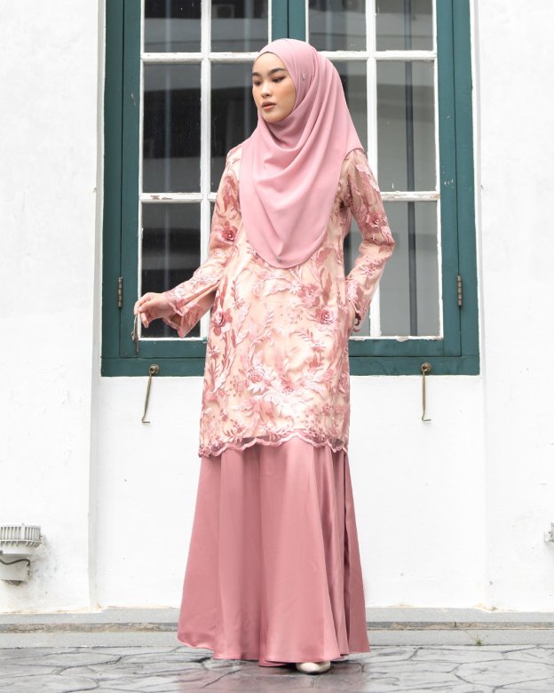 Baju Kurung Lace Afrina - Creamy Pink