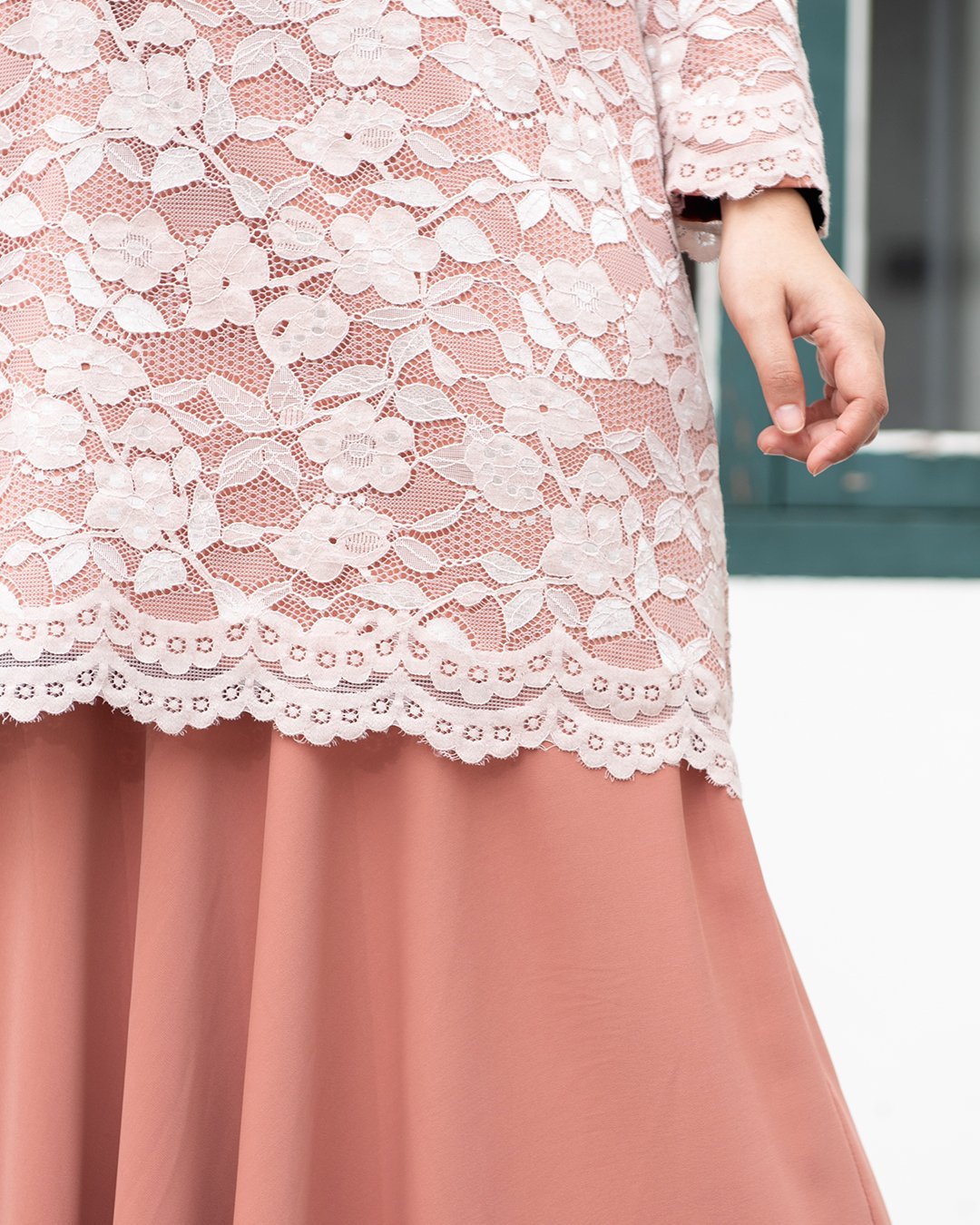 Baju Kurung Lace Aleeya - Dark Salmon