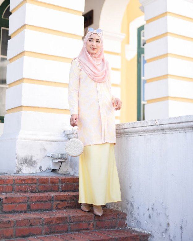 Baju Kebarung Lace Geesha - Peach Custard