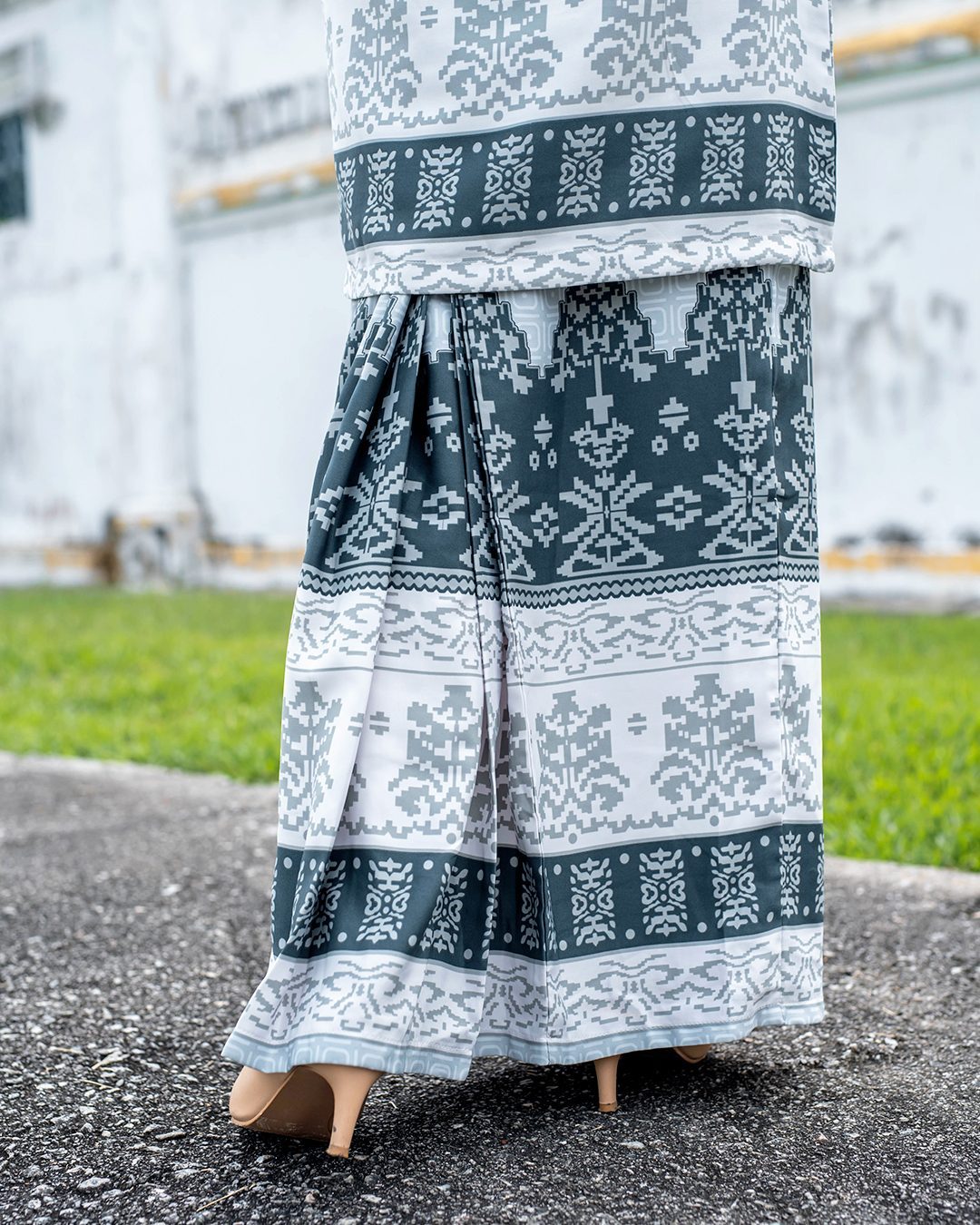 Baju Kurung Batik Renila - Basil Green