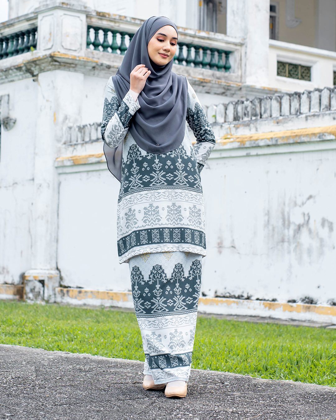 Baju Kurung Batik Renila - Basil Green