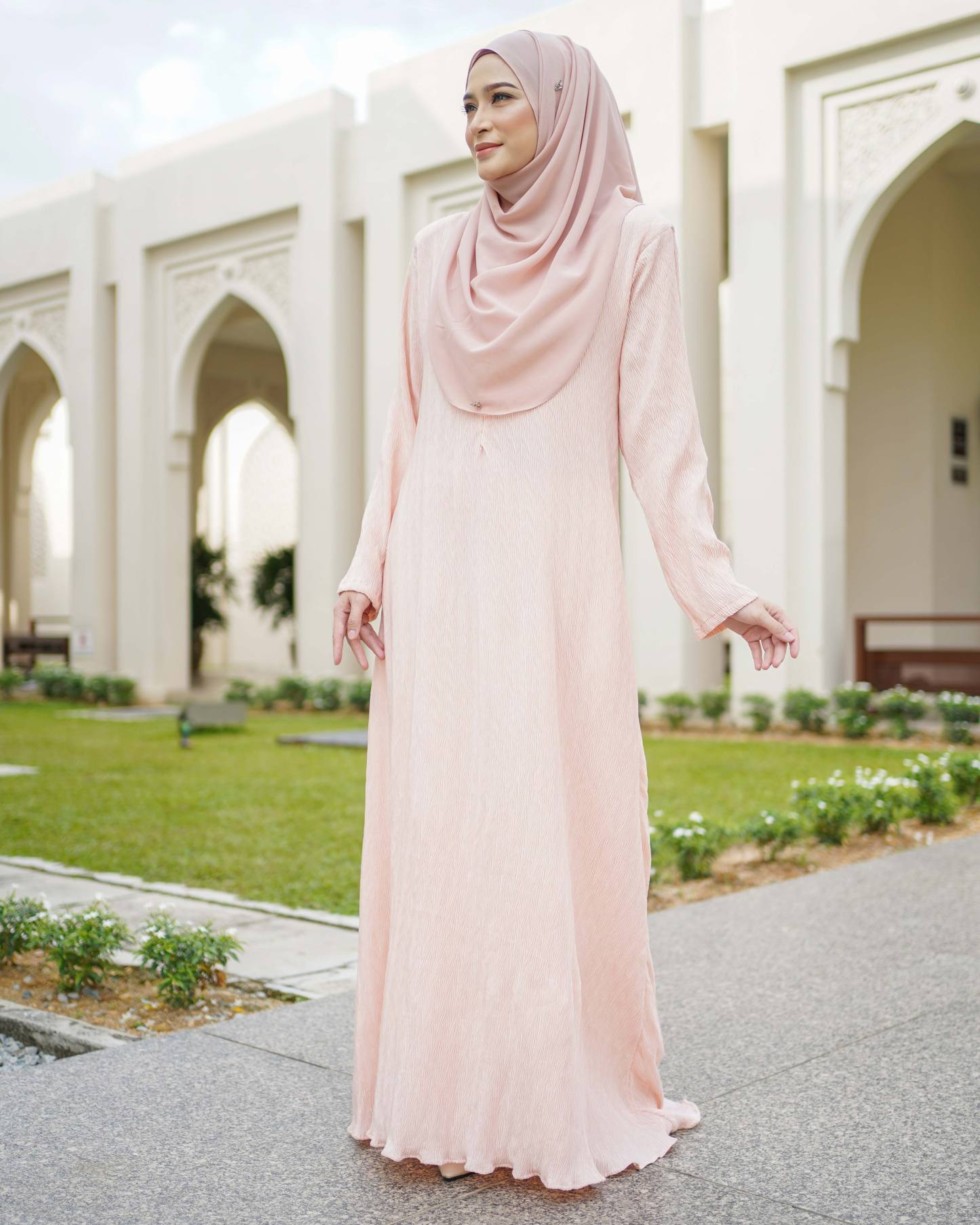 Abaya Pleated Ulyana - Bright Peach