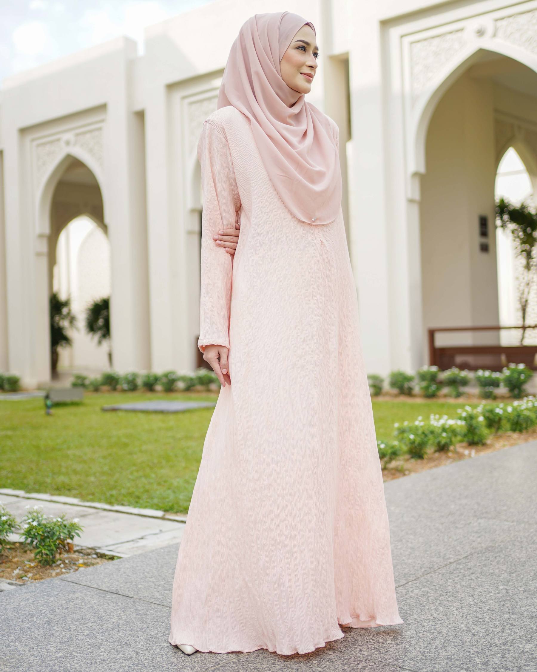Abaya Pleated Ulyana - Bright Peach