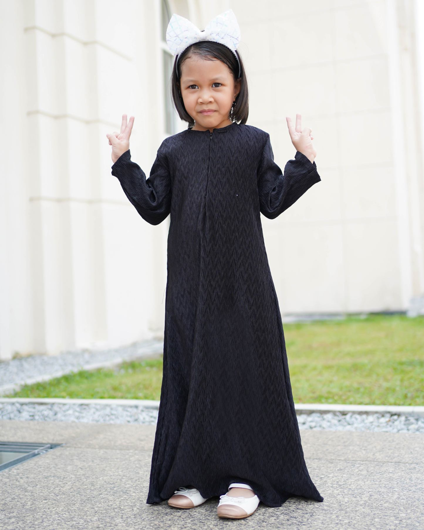 Abaya Pleated Ulyana Kids - Matte Black
