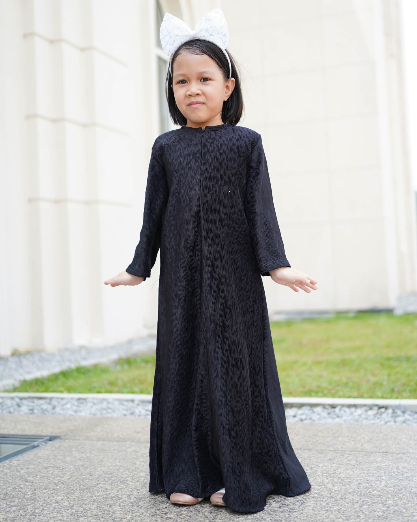 Abaya Pleated Ulyana Kids - Matte Black