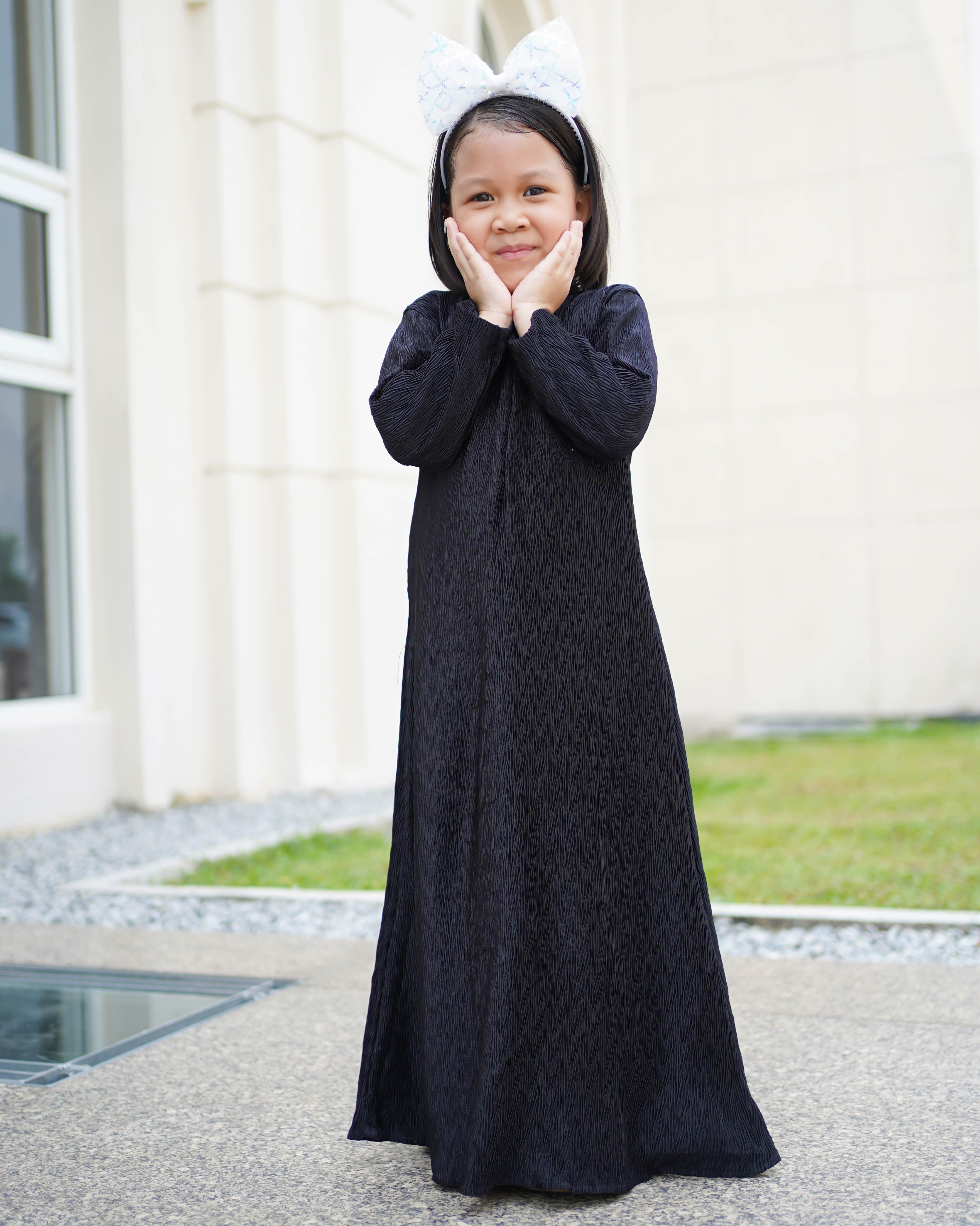 Abaya Pleated Ulyana Kids - Matte Black