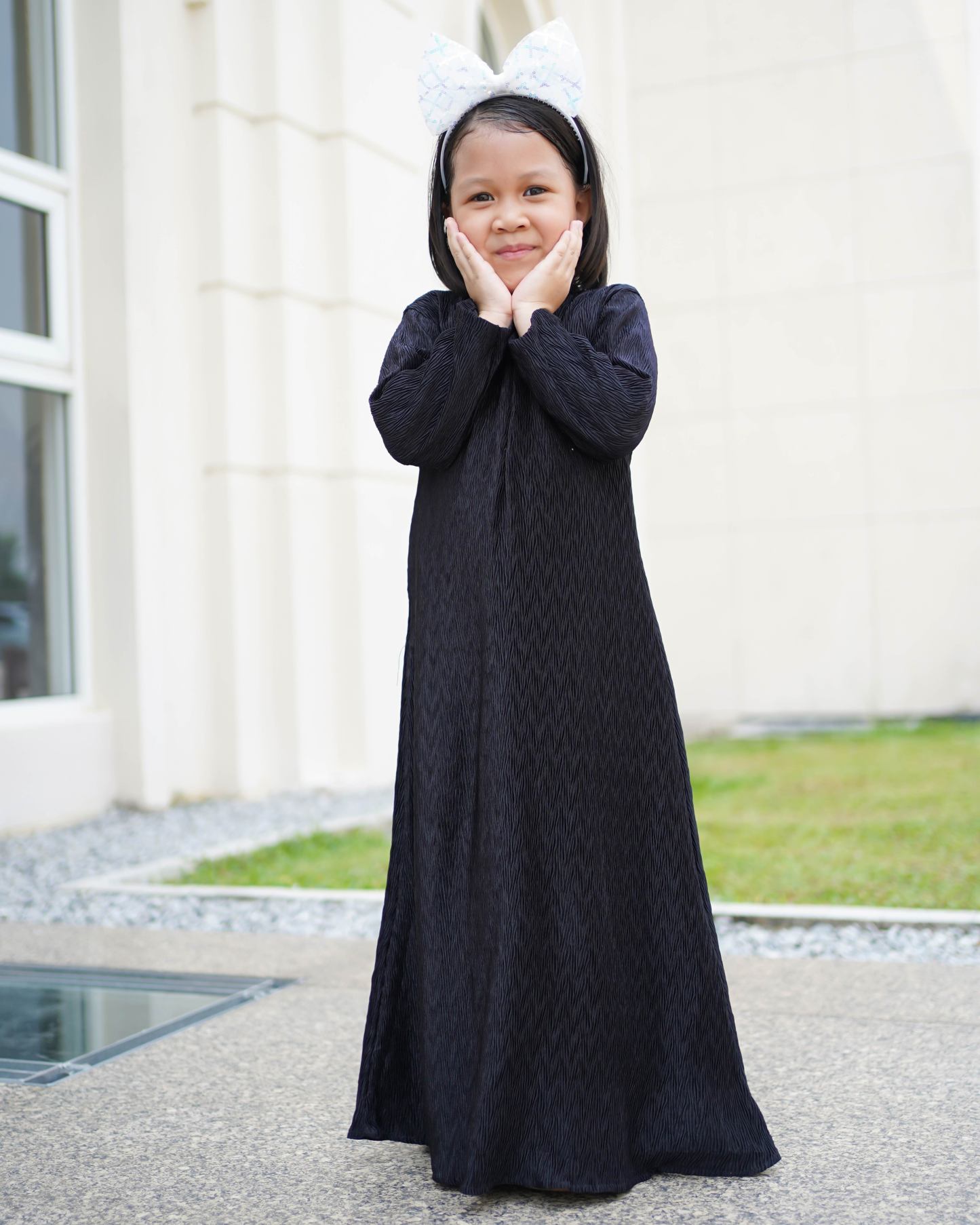 Abaya Pleated Ulyana Kids - Matte Black