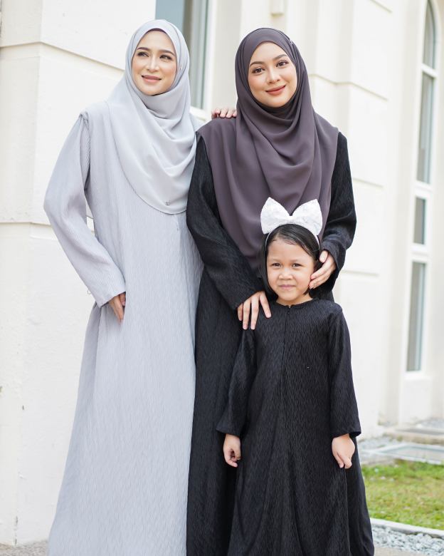 Abaya Pleated Ulyana Kids - Matte Black