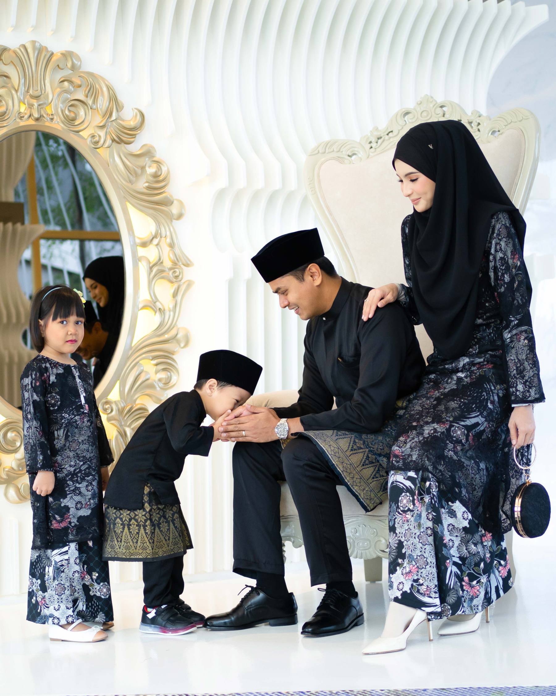 Baju Melayu Isa Slim Fit - Matte Black