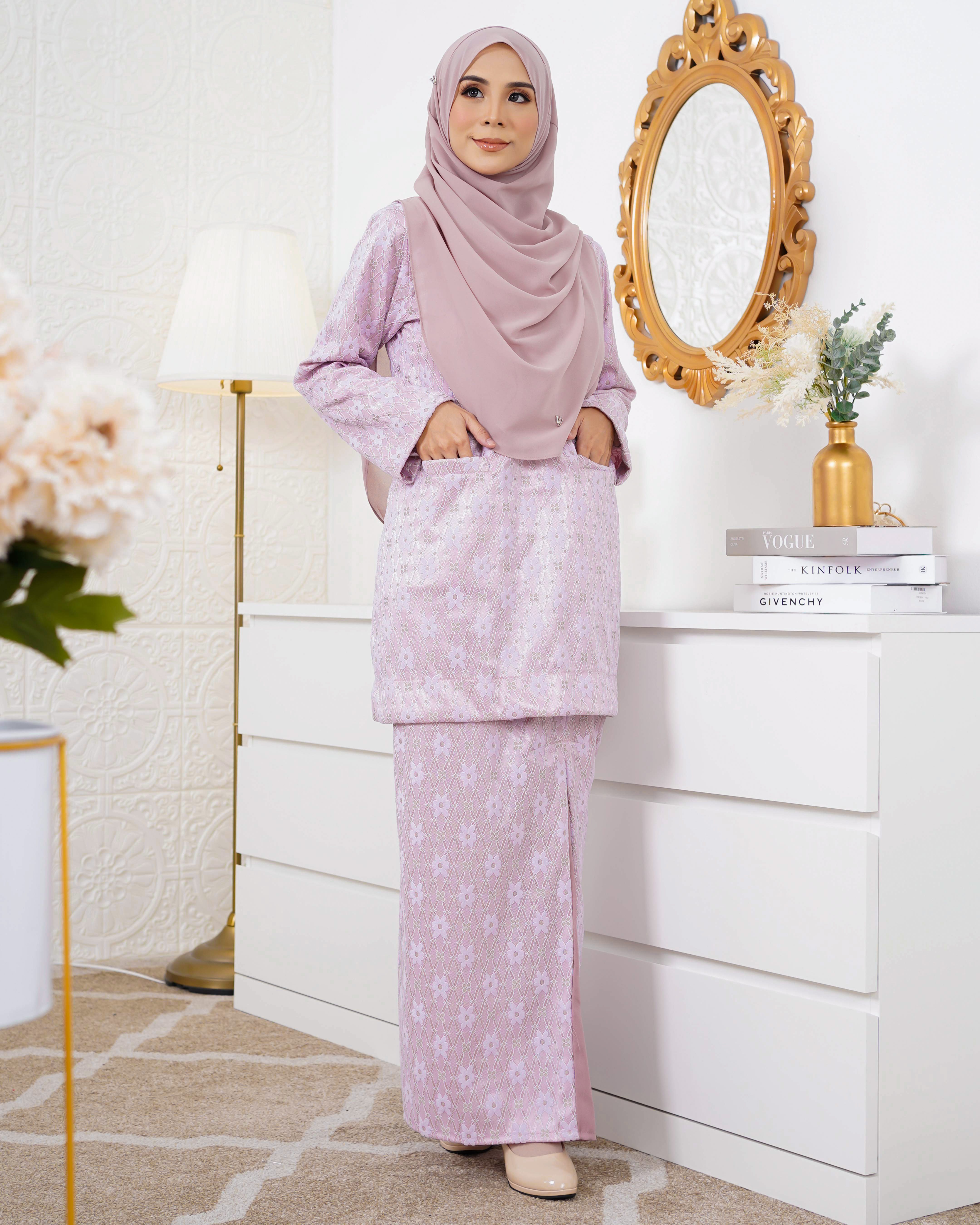 Baju Kurung Kedah Lace Gyny - Sweety Lilac