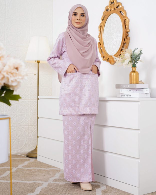 Baju Kurung Kedah Lace Gyny - Sweety Lilac