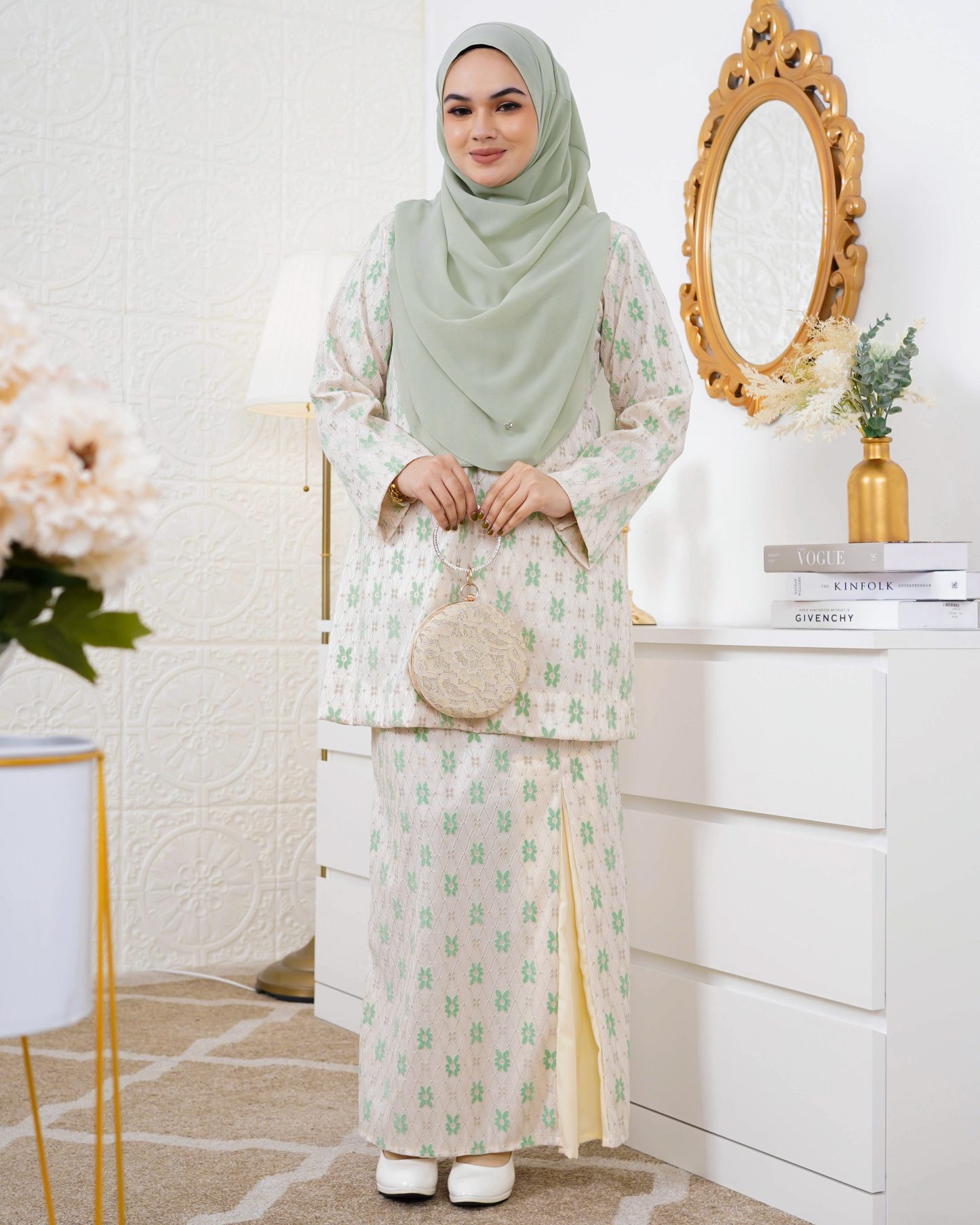 Baju Kurung Kedah Lace Gyny - Soft Green