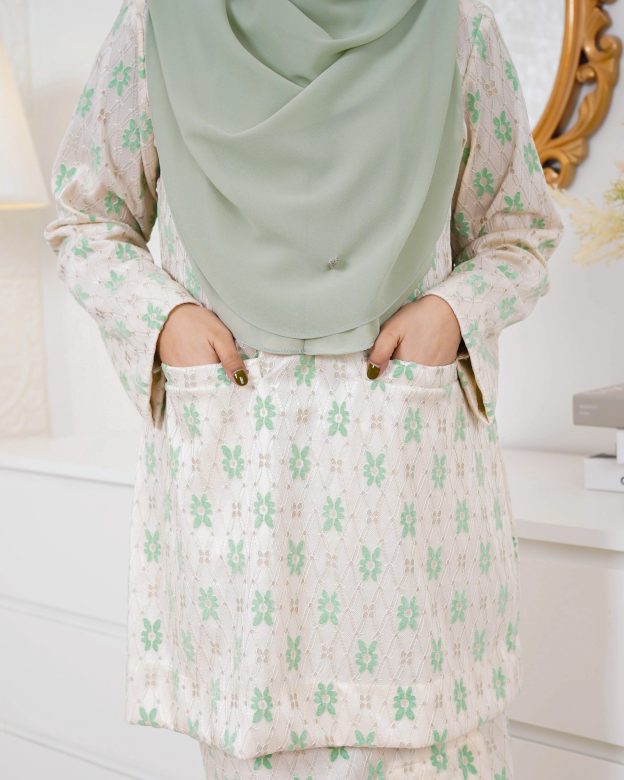 Baju Kurung Kedah Lace Gyny - Soft Green