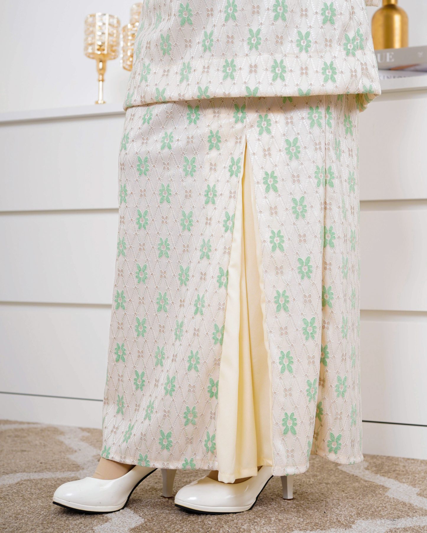 Baju Kurung Kedah Lace Gyny - Soft Green
