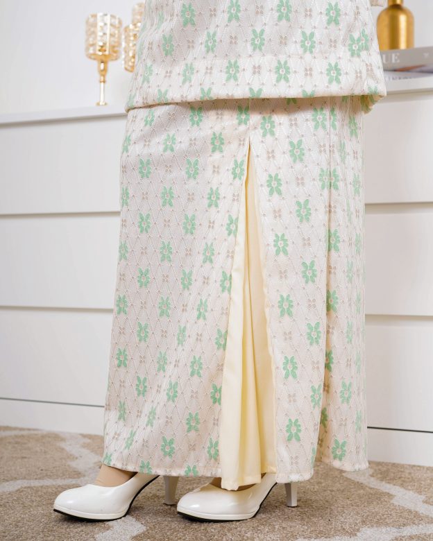 Baju Kurung Kedah Lace Gyny - Soft Green