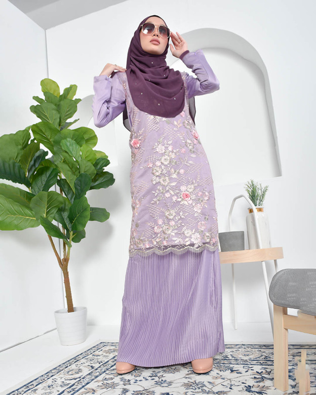 Baju Kurung Lace Pleated Aeni - Mauve Purple