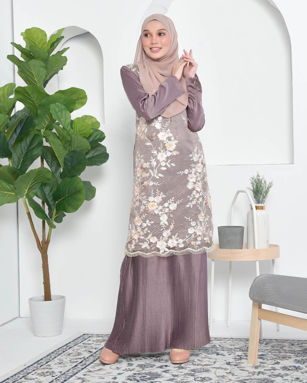 Baju Kurung Lace Pleated Aeni - Espresso Brown
