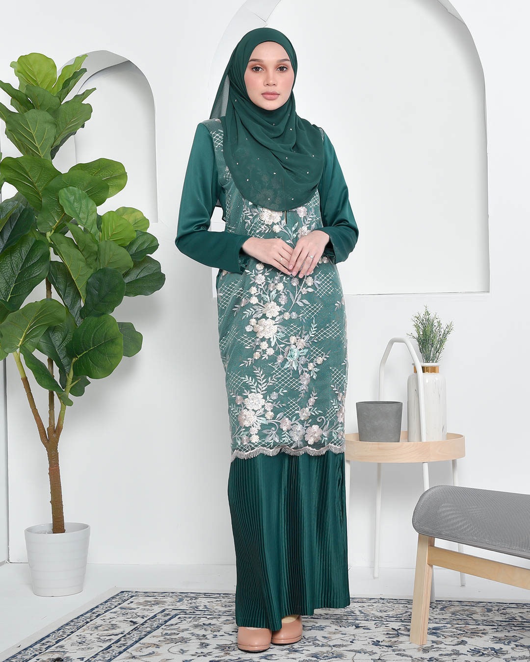 Baju Kurung Lace Pleated Aeni - Zamrud Green