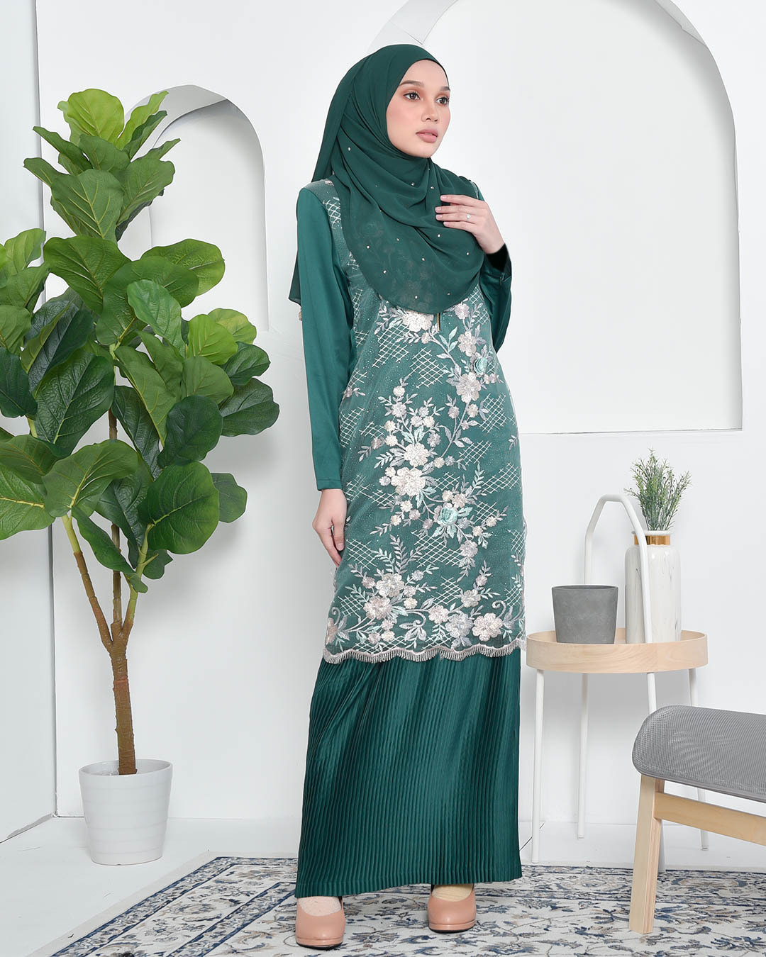 Baju Kurung Lace Pleated Aeni - Zamrud Green