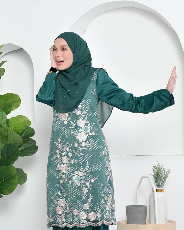 Baju Kurung Lace Pleated Aeni - Zamrud Green