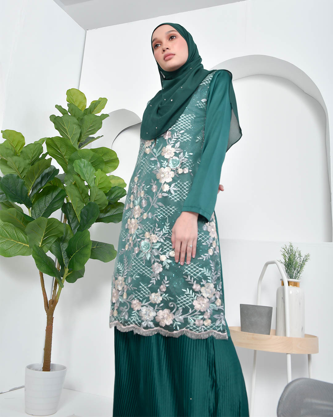 Baju Kurung Lace Pleated Aeni - Zamrud Green