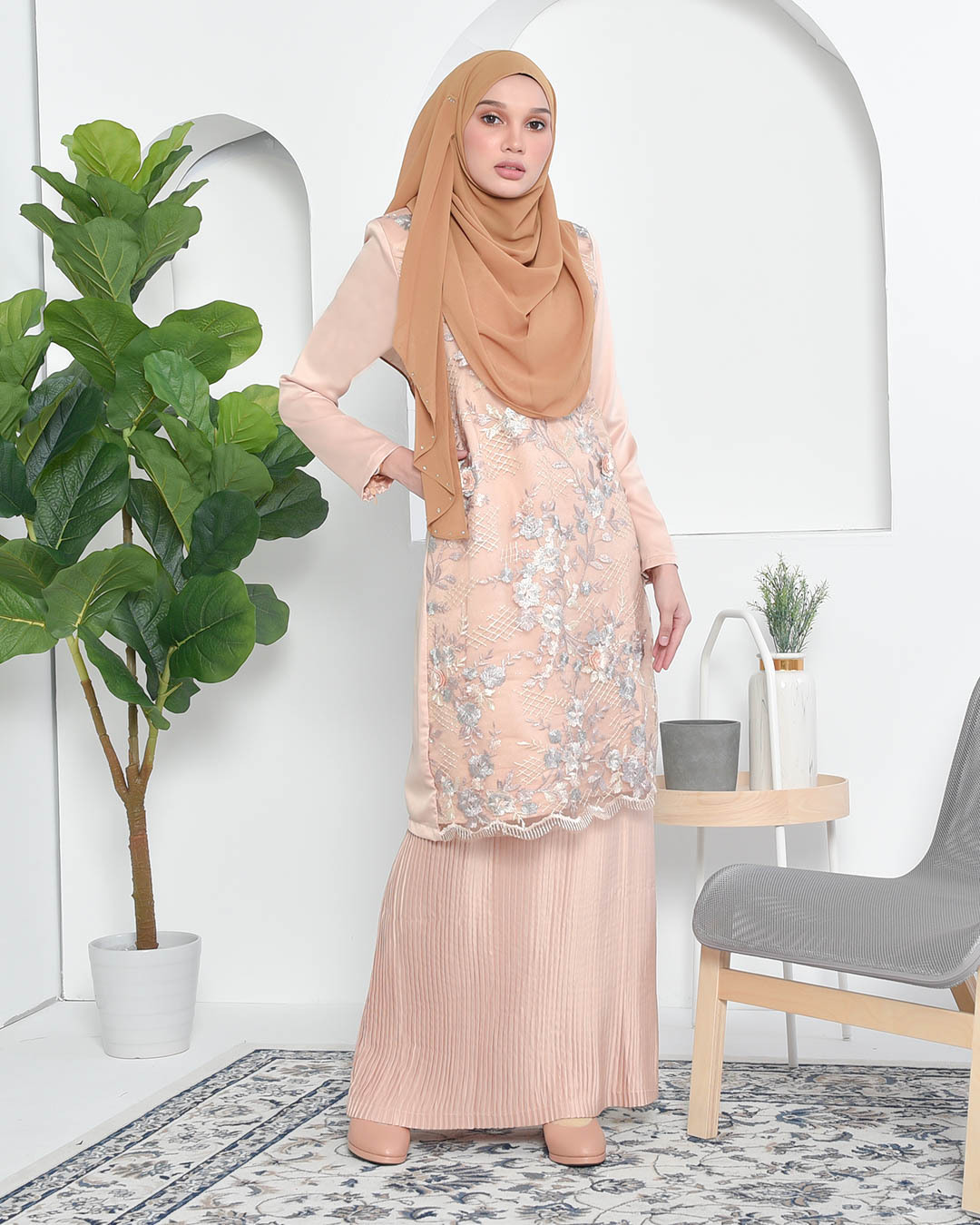 Baju Kurung Lace Pleated Aeni - Gold Dust