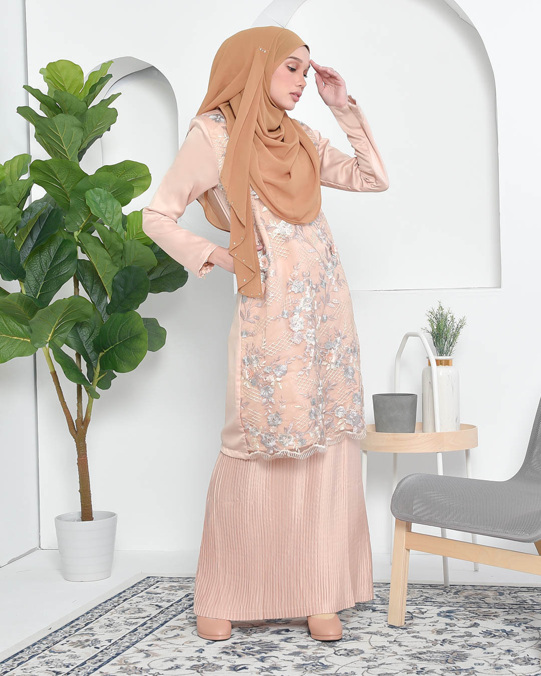 Baju Kurung Lace Pleated Aeni - Gold Dust