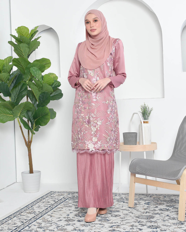 Baju Kurung Lace Pleated Aeni - Thulian Pink