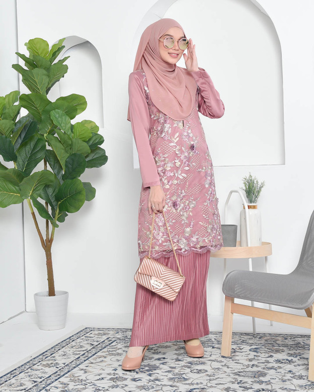 Baju Kurung Lace Pleated Aeni - Thulian Pink