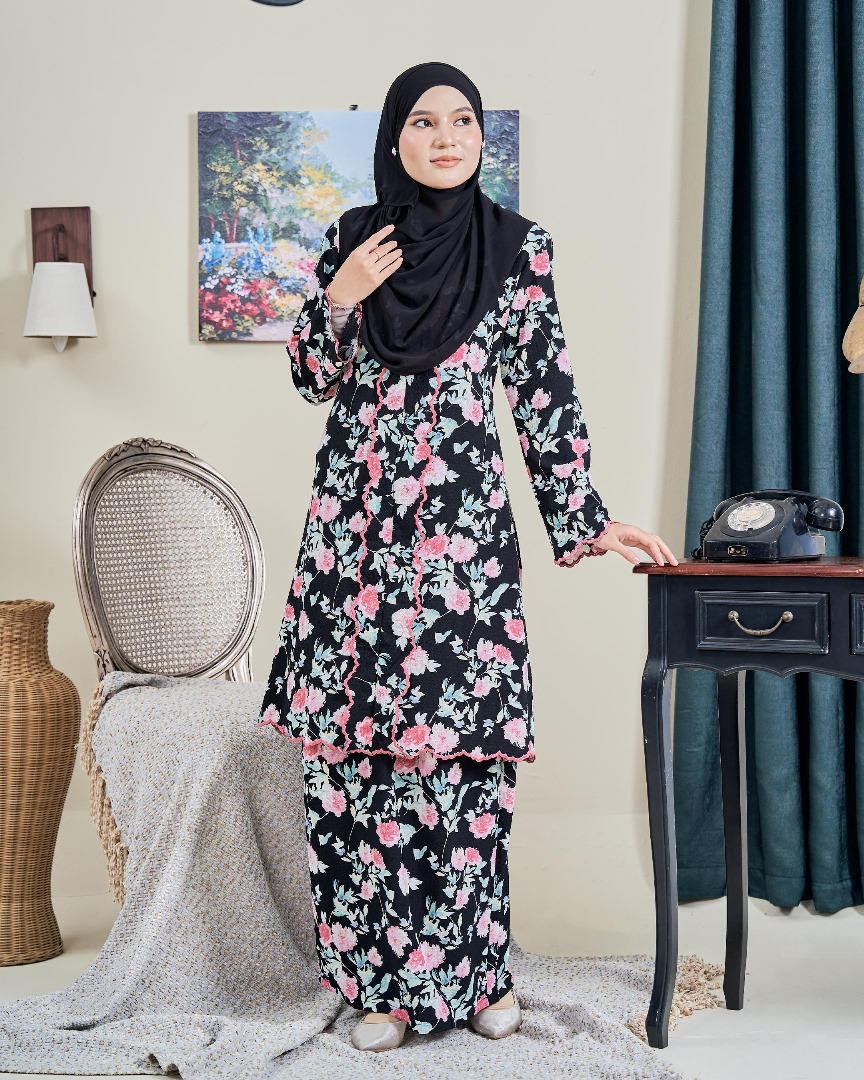 Baju Kebarung Sulam Adelisa