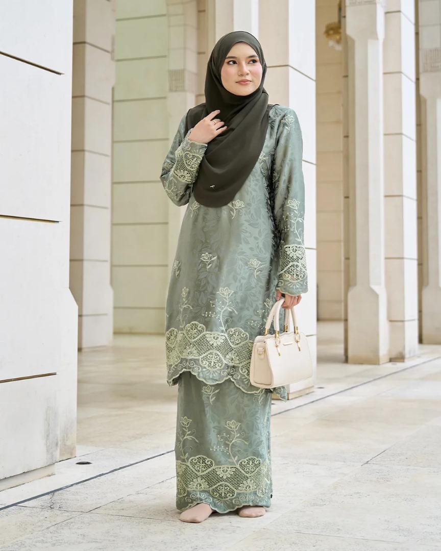 Baju Kurung Sulam Jacquard Akira Lotus