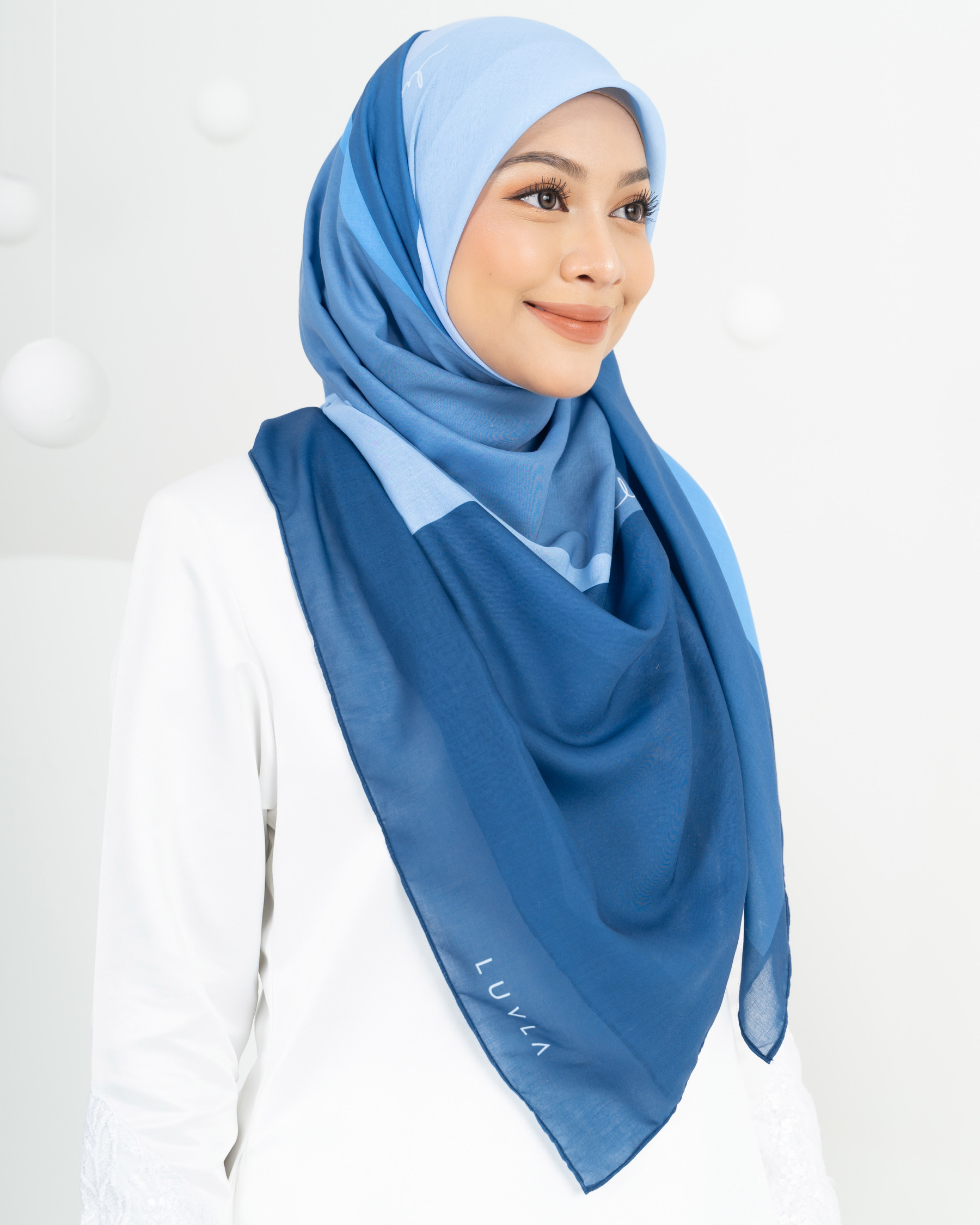 Tudung Bawal Cotton Kek Lapis - Gummy Bear Blue